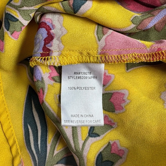 Black Rainn floral blouse.  Women’s size medium.  Bright and colorful! - Picture 5 of 7